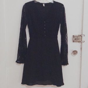 Black Lace Bell Sleeved Dress / US S